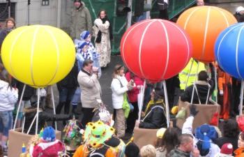 Riesen-Luftballons zu Karneval und Fasching